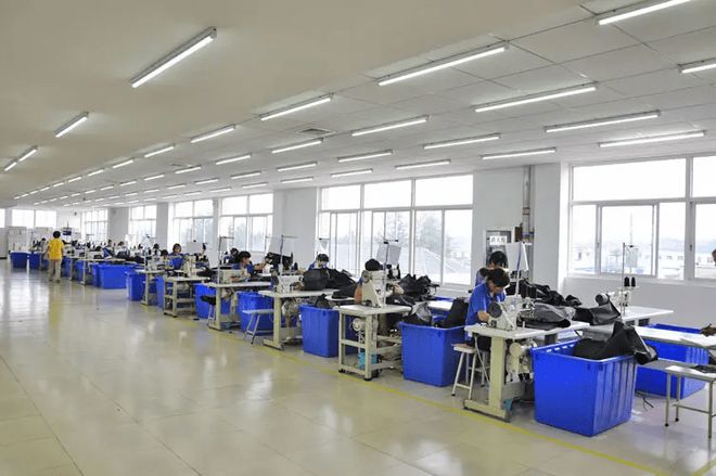箱包厂车间降温解决方案BB电子 BB平台