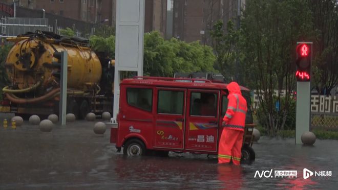 BB电子 BB平台直击河北水灾：洪水迫近“中国箱包之都”白沟居民的去与留(图4)